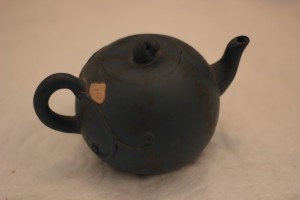 Yi Xing Teapot by Cheung Heun - Image 5