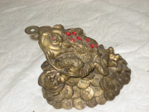 3.5" tall Brass toad