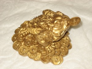 5" golden money toad - Image 5