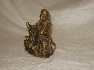 4.5" Lord kwan reading - Image 4