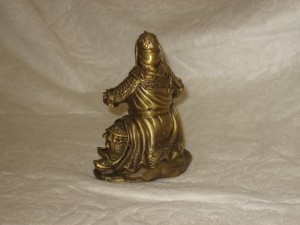 4.5" Lord kwan reading - Image 5