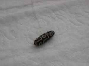9-eyes Dzi bead - Image 3
